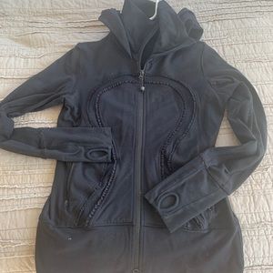 Lululemon Define Sweater in Black